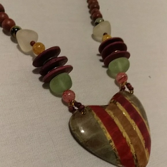 Handmade Wood Heart Necklace With Pierce Earrings Set - Picture 4 of 7